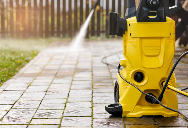 Best Pool Deck Cleaning  in South Gate, CA